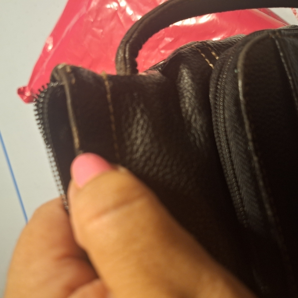 Tignanello Black Leather Organizer Crossbody Handbag - Picture 7 of 8
